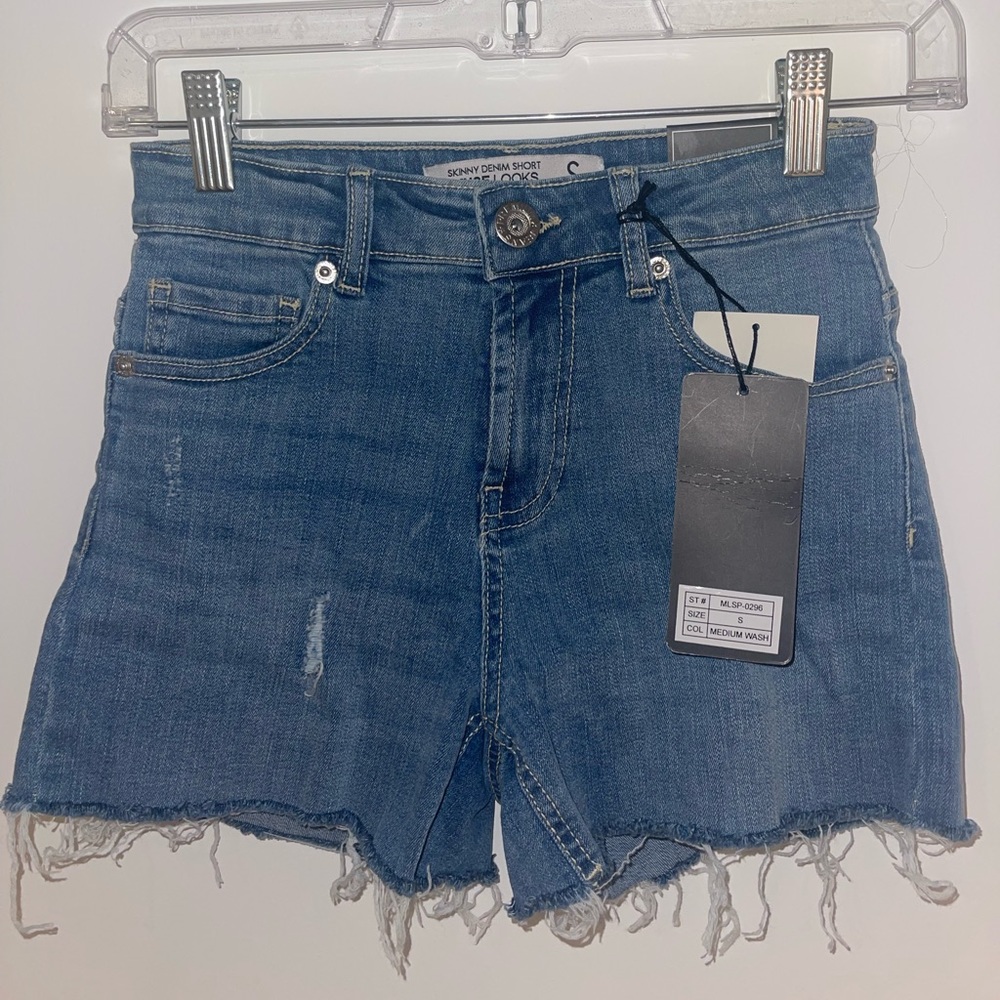 Never worn S SHORTS